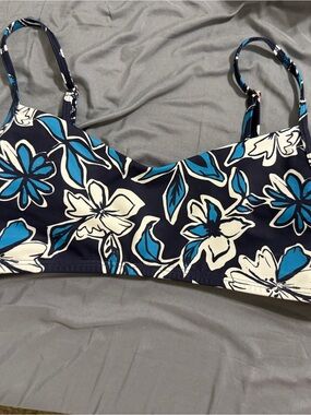 Jolyn Eryn Sea Breeze Top